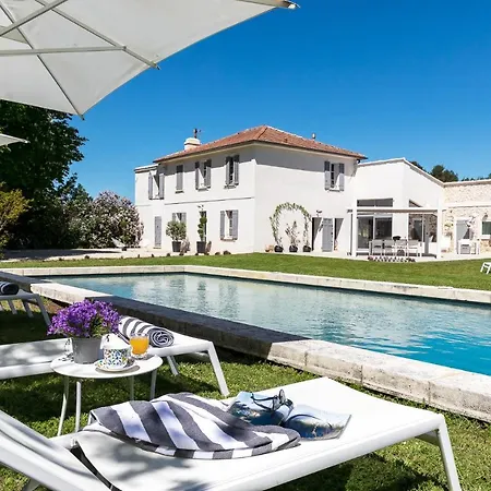 Les Chambres Romantiques - Jacuzzi Privatif, Domaine Aixois D'exception