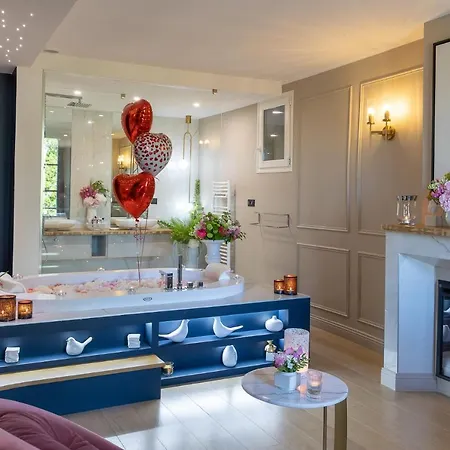 Les Chambres Romantiques - Jacuzzi Privatif, Domaine Aixois D'exception *