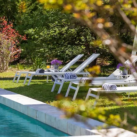 Les Chambres Romantiques - Jacuzzi Privatif, Domaine Aixois D'exception Maison d'hôtes Aix-en-Provence